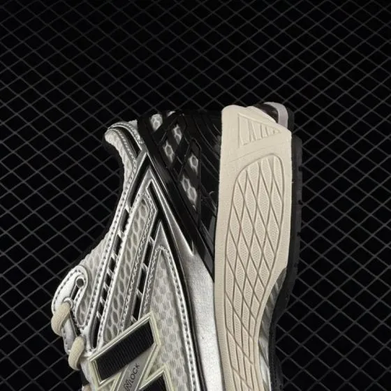 New Balance M1906RI Silver White Black Cream EU 36-45 Running Shoe - Unisex BS-82431