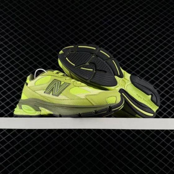 New Balance 2010 Neon Lime Olive Green Black EU 36-46 5 Sneaker - Unisex BS-82315