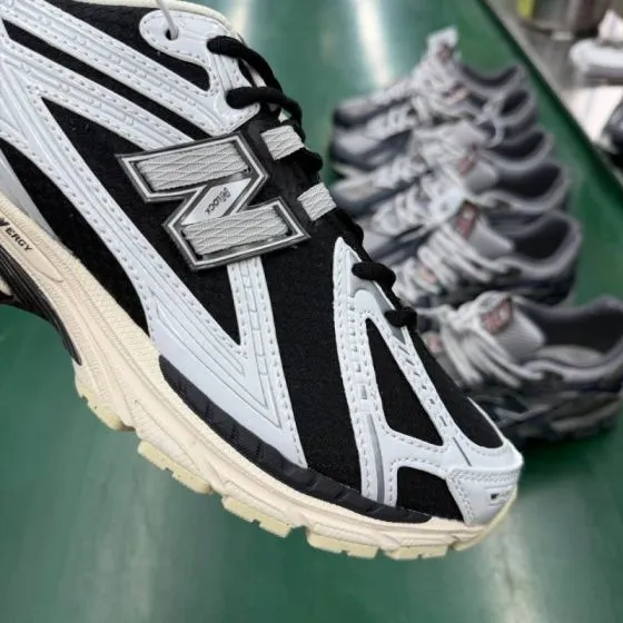 New Balance 1906R M1906RCI Black White Silver Cream Sneaker BS-87086