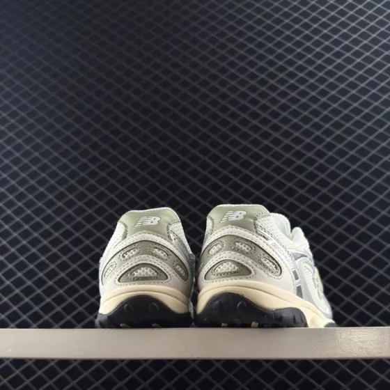 New Balance 204L White Silver Sage Green Cream Black EU 36-47 Running Shoe - Unisex BS-82822