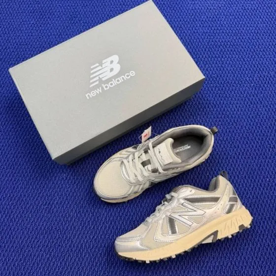 New Balance 410 V5 MT410KR5 Light Gray Silver Cream Dark Gray EU 39 5 Trail Shoe - Women s BS-87114