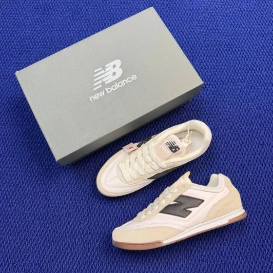 New Balance URC42LA White Beige Dark Grey Gum Brown EU 40 Sneaker - Men s BS-87109