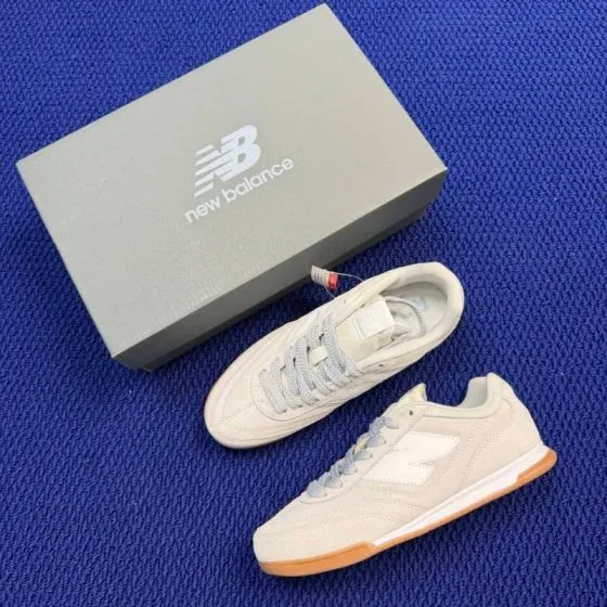 New Balance URC42EB Light Gray White Gum EU 40 Sneaker - Men s BS-87111
