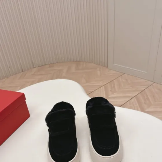 Roger Vivier NewViv Golf Fur Lined Mule Sneaker Black Off White BS-87465