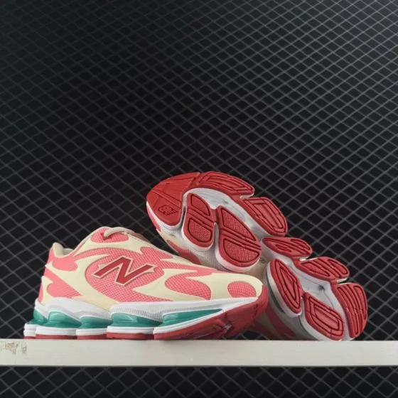 New Balance 2005 Pink Cream Red Teal White EU 36-40 Running Shoe - Unisex BS-82577