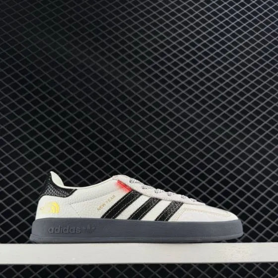 Adidas Originals Superstar Pride RM SC9207-733 10120016 Size 36 45B Lifestyle - Women s BS-77394