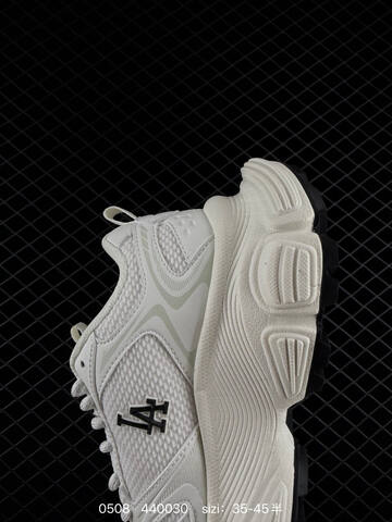 MLB Chunky Liner White Off White Black EU 35-45 Sneaker Casual Sneakers - Unisex