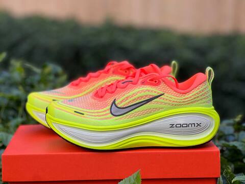 Nike Vomero Plus HV8150-800 Bright Mango Metallic Dark Grey EUR 40 Running - Men's (BS-87045)