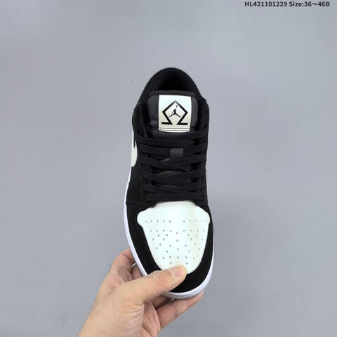 Jordan Air Jordan 1 Low Black White 36 46B Basketball - Women's (BS-67191)