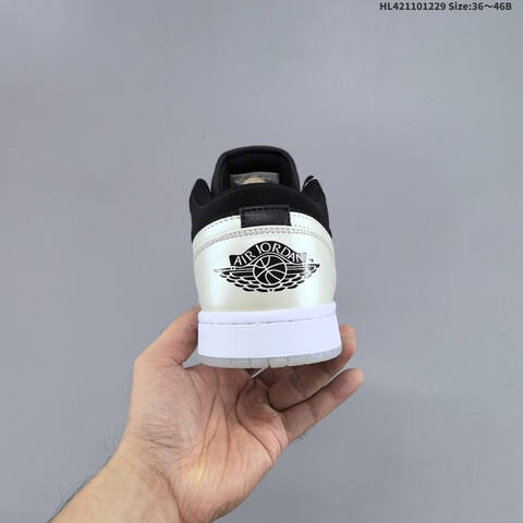Jordan Air Jordan 1 Low Black White 36 46B Basketball - Women's (BS-67191)