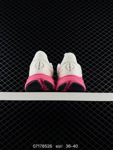 HOKA ONE ONE Clifton 10 Off White Bright Pink Black EU 36-40 Running Shoe Running Sneakers - Unisex (BS-86153)