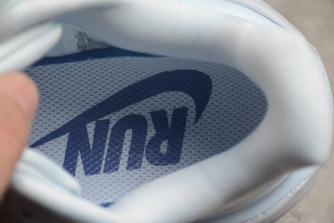 Nike VOMERO PREMIUM Lifestyle BS-59732