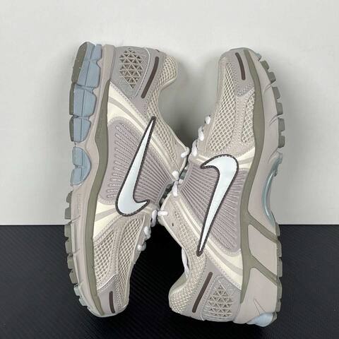 Nike Zoom Vomero 5 FZ3653-104 Light Orewood Brown Summit White Olive Light Blue Running (BS-87002)