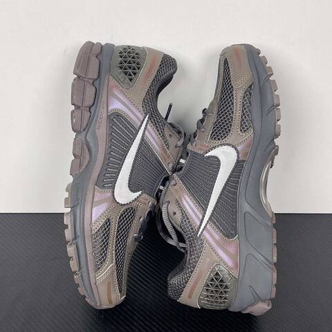 Nike Zoom Vomero 5 Gray Taupe Black With Iridescent Accents Running (BS-86999)
