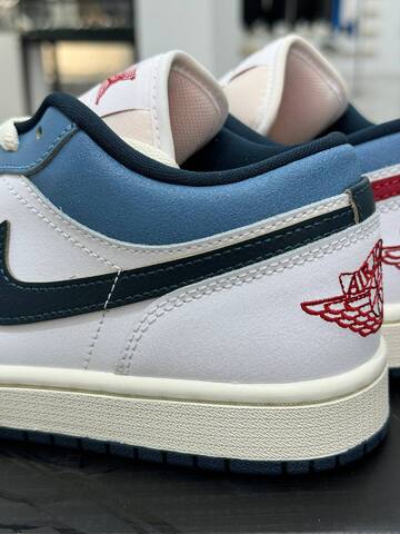 Jordan Air Jordan 1 Low SE HM3711-144 White Armory Navy Aegean Storm Cream EU 41 Sneaker - Men's (BS-87170)