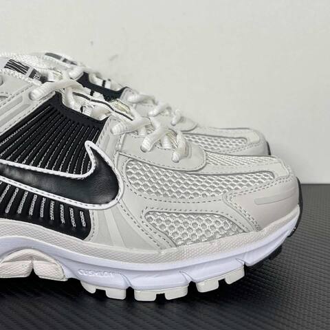 Nike Zoom Vomero 5 White Black Silver Running (BS-86992)