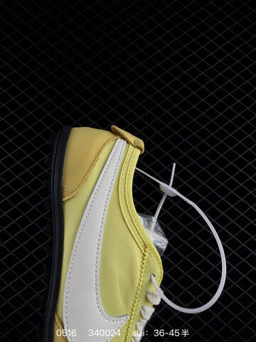 Nike Moon Racer Pale Yellow White Black EU 36-45 Lifestyle - Unisex (BS-71413)