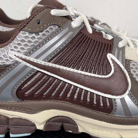 Nike Zoom Vomero 5 FD9920-022 Brown Silver Cream Light Blue Running (BS-87001)