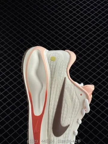 Nike Journey Run Cream White With Pink And Brown Accents EU 36-42 5 Running - Unisex BS-81155
