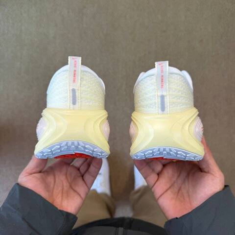 Nike Vomero Plus ZoomX IM5020-100 White Cream Light Yellow Grey EU 36-40 Running - Unisex (BS-87055)