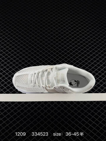 Nike Zoom Vomero 5 Triple White EU 36-45 Running - Unisex (BS-73776)