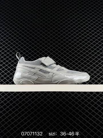 ASICS Issey Miyake Black EU 36-46 Lifestyle - Unisex (BS-70371)