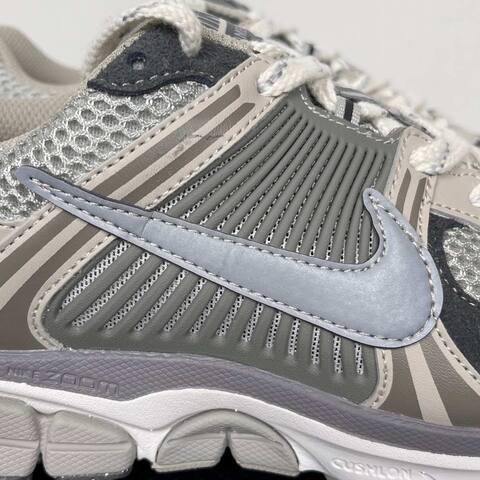 Nike Zoom Vomero 5 Silver Grey Black White Running (BS-87003)