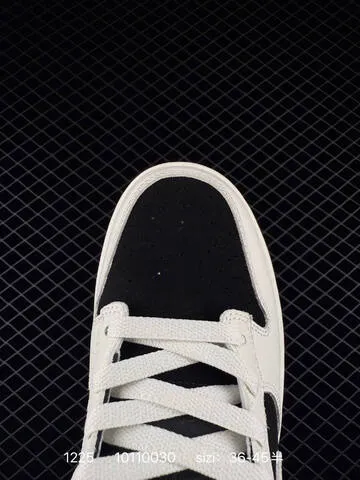 Nike SB Dunk Low Pro Black White EU 36-45 Skate - Unisex BS-73504