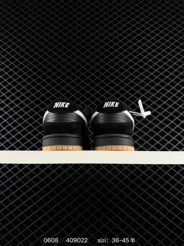 Nike SB Zoom Dunk Low Pro Black White Gum EU 36-45 Skate - Unisex (BS-70896)