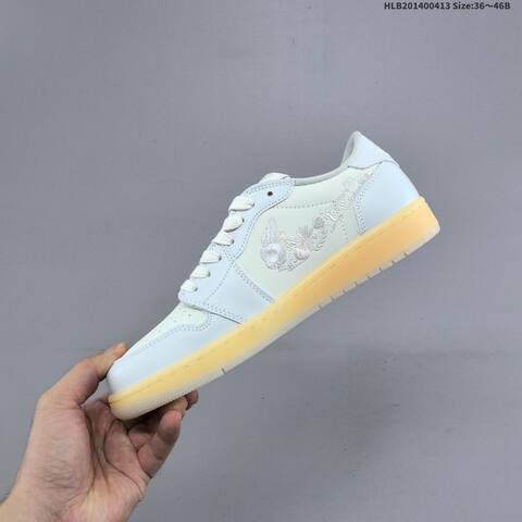 Jordan Air Jordan 1 Low Light Blue White With Floral Embroidery And Gum Sole EU 36-46 Basketball - Unisex (BS-66203)