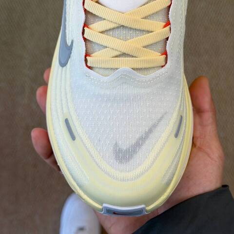 Nike Vomero Plus ZoomX IM5020-100 White Cream Light Yellow Grey EU 36-40 Running - Unisex (BS-87055)