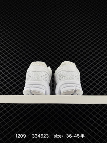 Nike Zoom Vomero 5 Triple White EU 36-45 Running - Unisex (BS-73776)