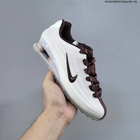 Nike Shox R4 IQ3364-627 Off White Burgundy Light Pink EU 36-41 Sneaker - Unisex BS-61310