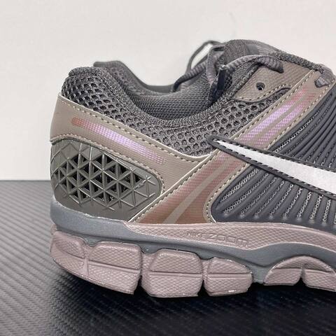 Nike Zoom Vomero 5 Gray Taupe Black With Iridescent Accents Running (BS-86999)