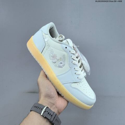 Jordan Air Jordan 1 Low OG Floral Swoosh Light Blue White With Floral Embroidered Swoosh And Gum Sole EU 36-46 Casual - Unisex BS-66120