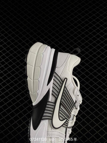 Nike V2K Runtekk White Black EU 35 5-45 Running - Unisex (BS-70108)