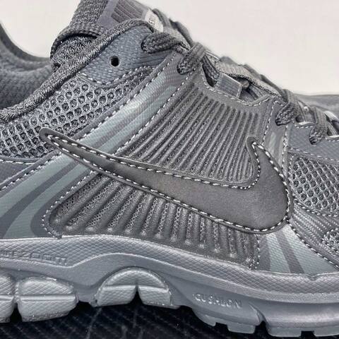 Nike Zoom Vomero 5 Dark Gray Charcoal Running (BS-86983)