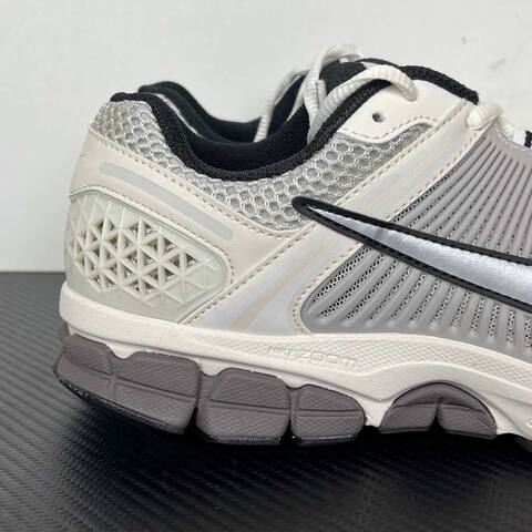 Nike Zoom Vomero 5 FJ2028-001 White Silver Grey Black Running (BS-86993)