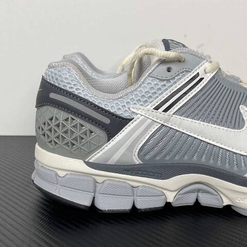 Nike Zoom Vomero 5 Gray Silver White Black Running (BS-86996)