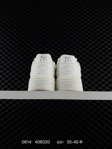 MLB Chunky Liner NY Embossed Off White Light Grey EU 35-45 Skate Shoe Skate Sneakers - Unisex