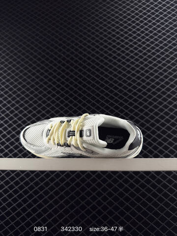 New Balance 204 White Silver Cream Black EU 36-47 Sneaker - Unisex (BS-82891)