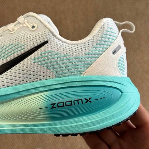Nike Vomero 18 White Black With Aqua Blue Sole EU 41 Running - Men's (BS-87044)
