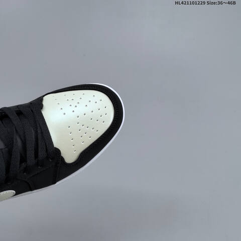 Jordan Air Jordan 1 Low Black White 36 46B Basketball - Women's (BS-67191)