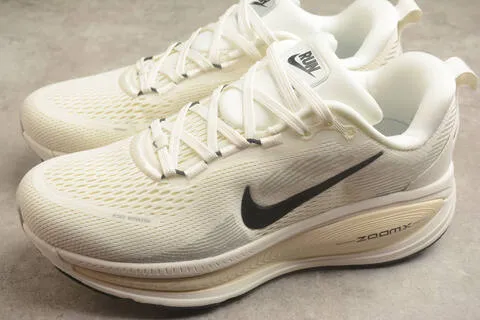 Nike VOMERO 18 comfortable and versatile shock-absorbing and non-slip low-top running shoes lifestyle