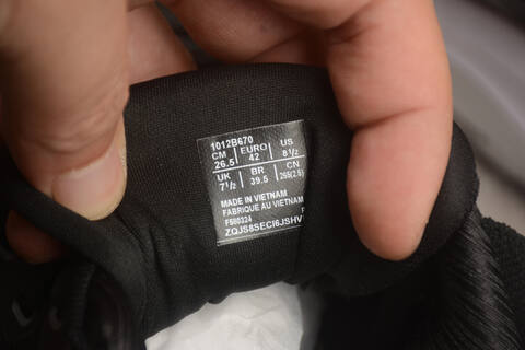 ASICS GEL KAYANO 31 Black White US 8 5 EUR 42 UK 7 5 CM 26 5 CN 265 Running Shoe Running Sneakers - Men's (BS-59574)