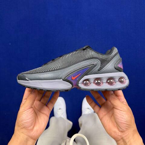 Nike Air Max DN Black Anthracite Smoke Grey With Purple Accents EU 40 Running - Men's (BS-86956)