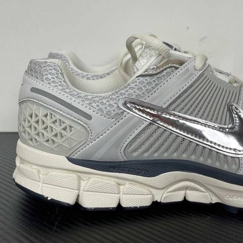 Nike Zoom Vomero 5 FD0884-025 Silver White Running (BS-86994)