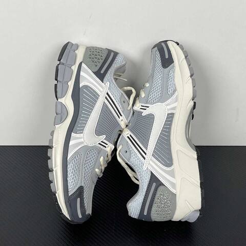 Nike Zoom Vomero 5 Gray Silver White Black Running (BS-86996)
