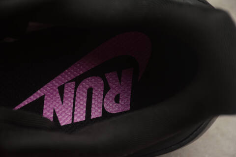 Nike VOMERO PREMIUM Lifestyle BS-59714