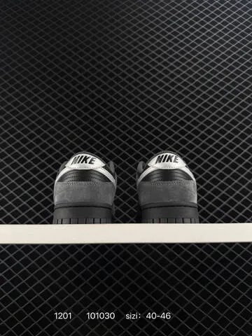 Nike SB Dunk Low Black Grey Silver EU 40-46 Skate - Men s BS-73908